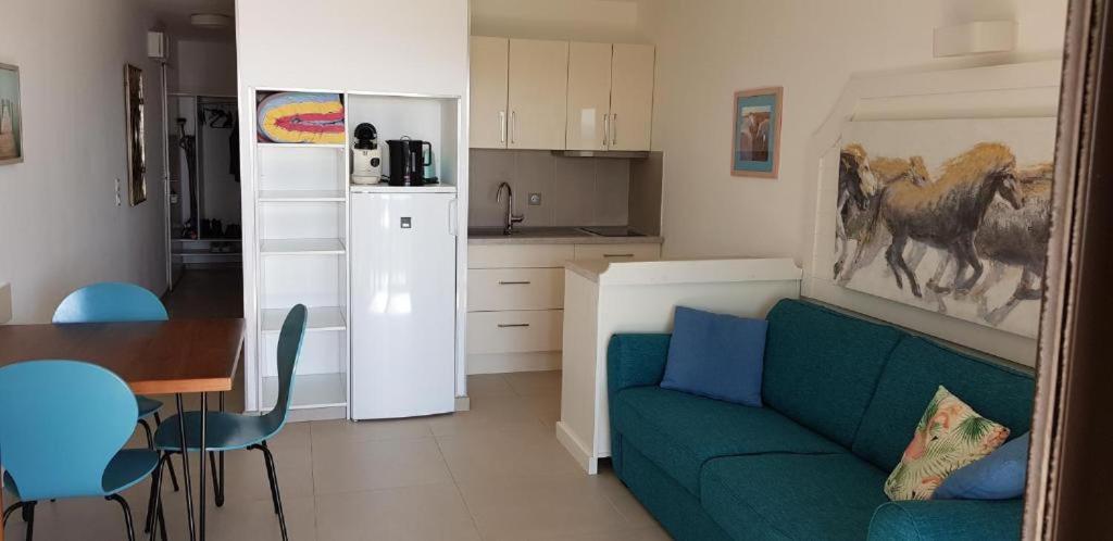 Appartement Front De Mer Avec Vue Et Acces Plage, Saintes-Maries-De-La-Mer Exterior photo