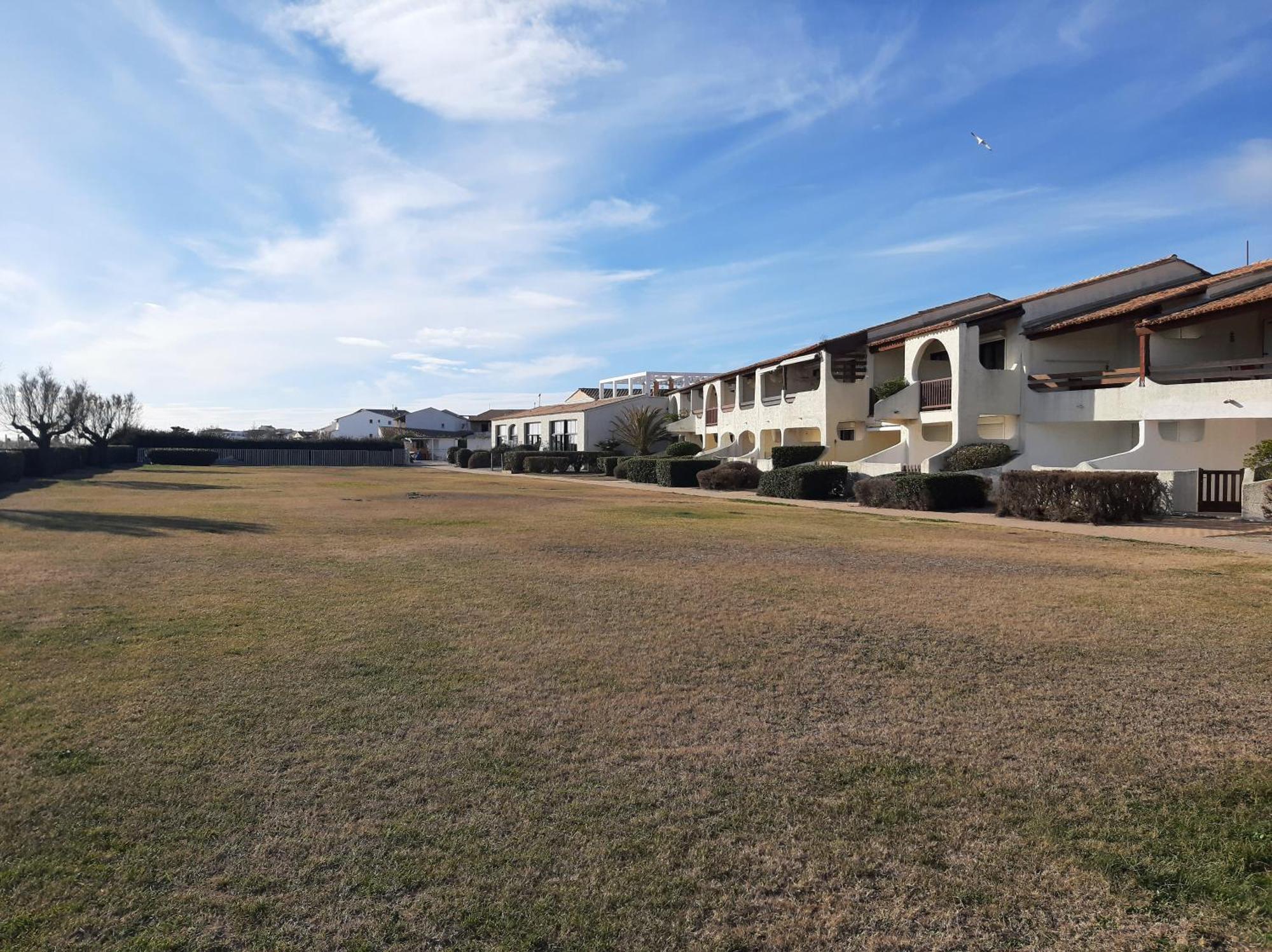 Appartement Front De Mer Avec Vue Et Acces Plage, Saintes-Maries-De-La-Mer Exterior photo